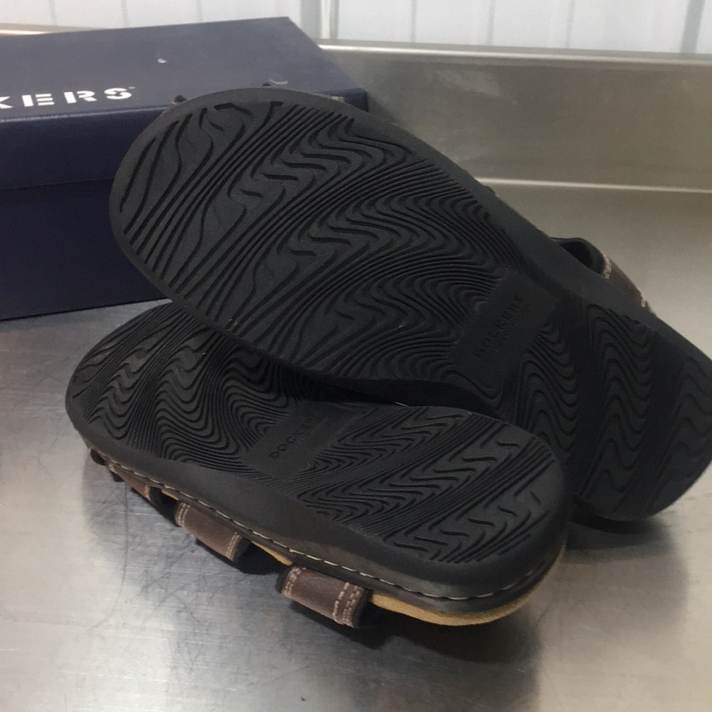 New Dockers Men's Brown Leather Fisherman Sandals - Picture 5 of 5